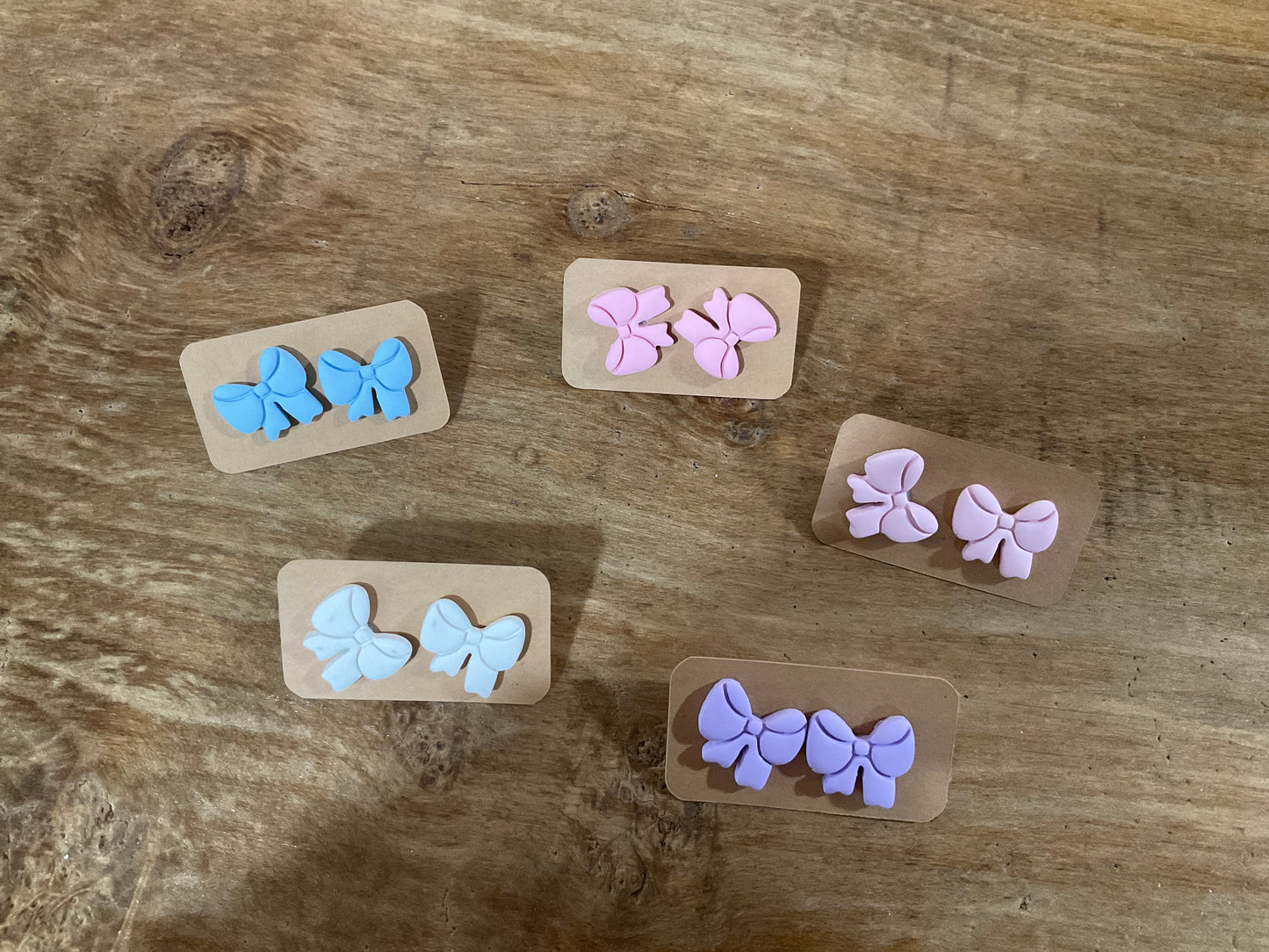 Bow earring