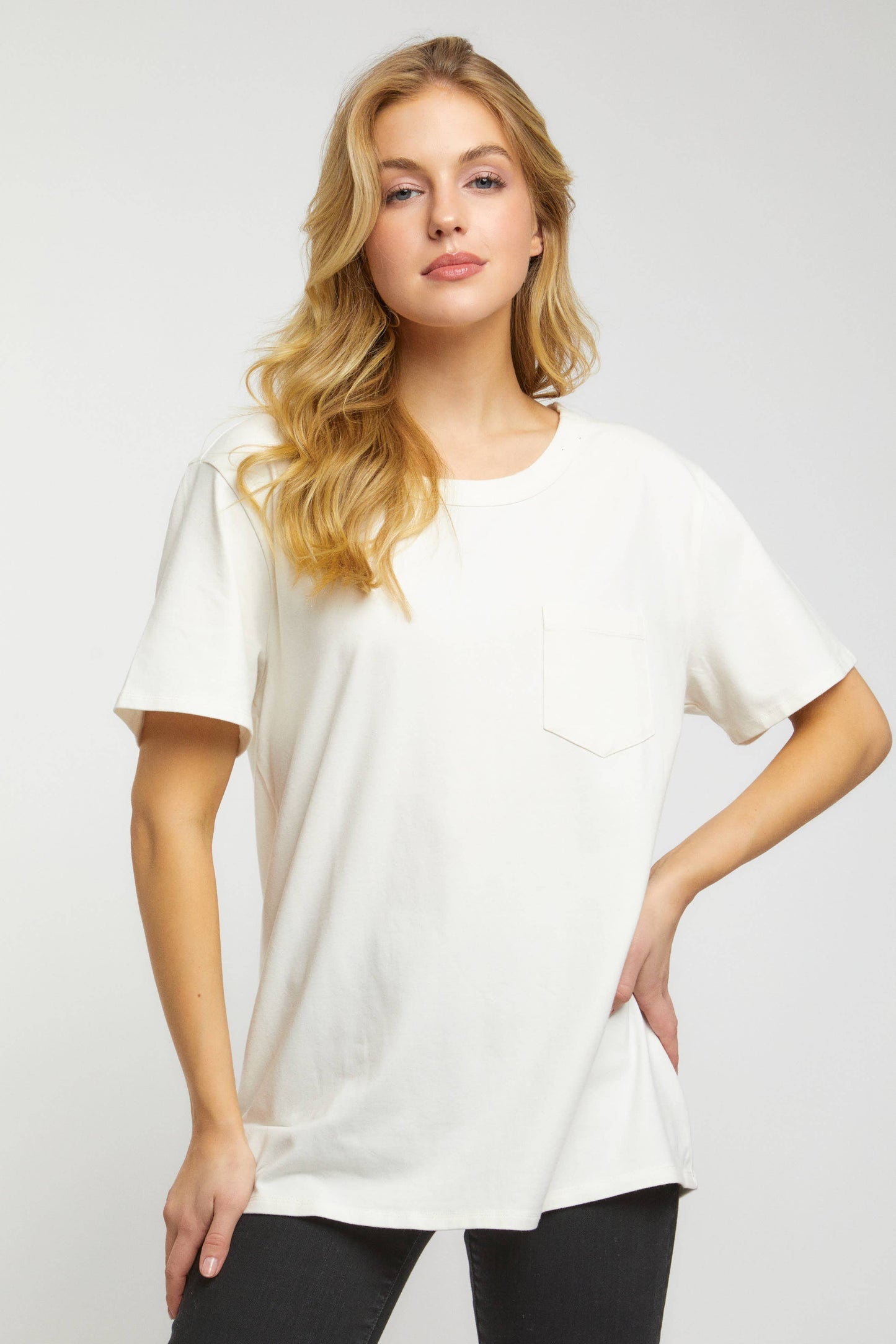OVERSIZED POCKET TEE